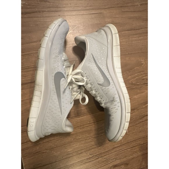 Grey and White Women's Nike Rn Free Sneakers - Running Shoes with Nike Logo 10 - Picture 3 of 7